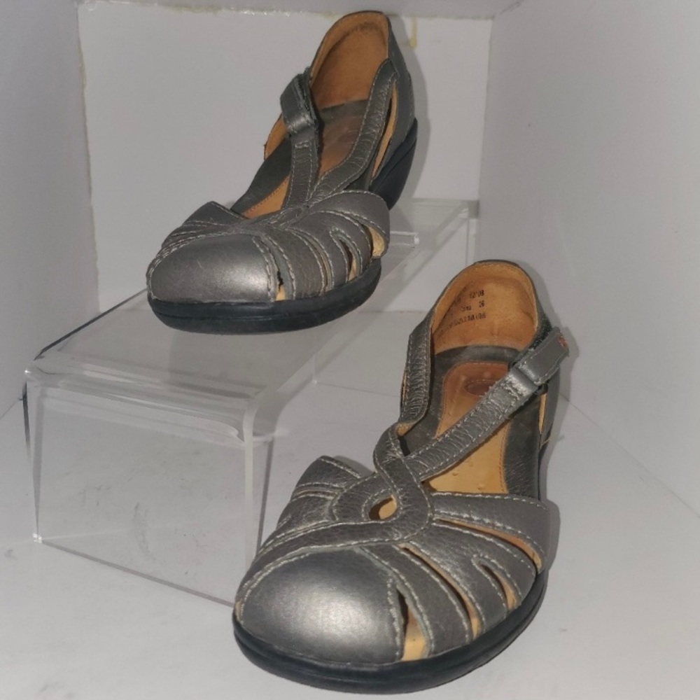 Clarks shoes